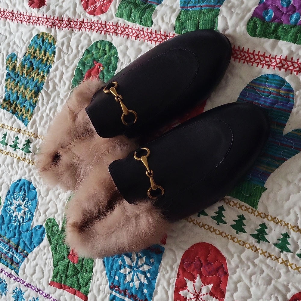 Vertundy Fur Mules 🖤 - Picture 4 of 16